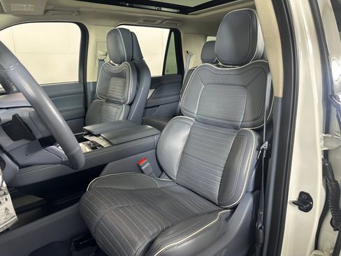 Used 2023 Lincoln Navigator Black Label AWD/4WD image 15