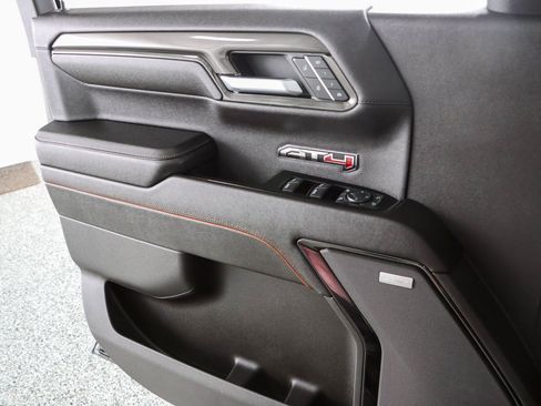 Used 2023 GMC Sierra 1500 AT4 w/ Technology Package AWD/4WD image 26