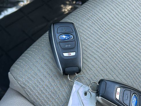 Certified 2022 Subaru Ascent Premium w/ Convenience Package AWD/4WD image 30