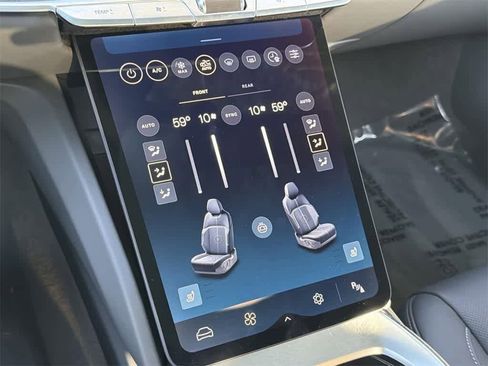 Used 2024 Lucid Air Touring image 17