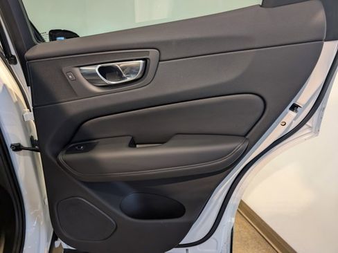 Used 2025 Volvo XC60 B5 Core w/ Climate Package image 28