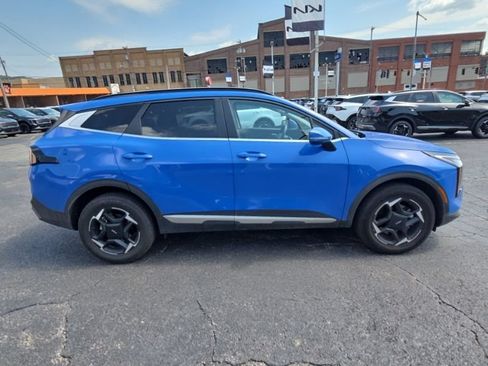 Certified 2026 Kia Sportage EX w/ EX Panorama Roof Package AWD/4WD image 8