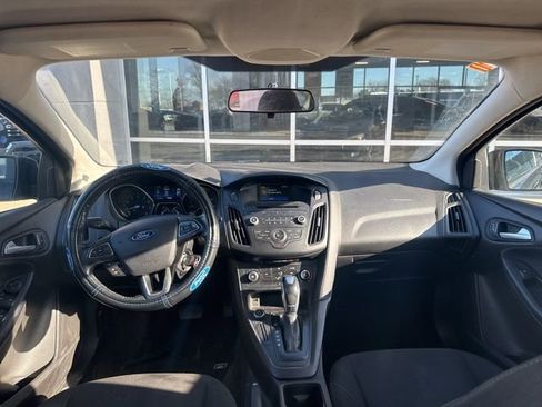 Used 2015 Ford Focus SE w/ SE Sport Package image 16