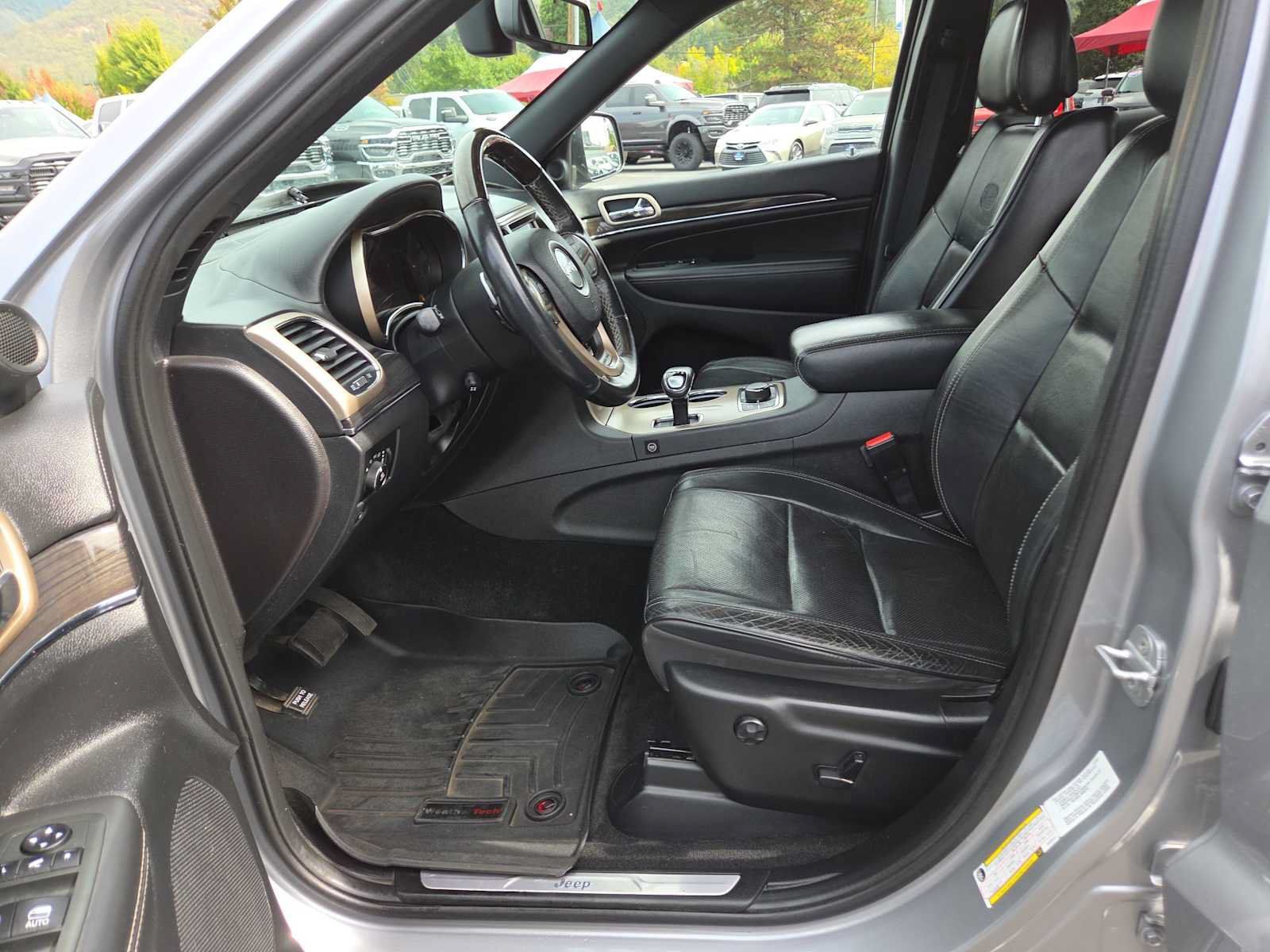 Used 2014 Jeep Grand Cherokee Overland AWD/4WD image 19