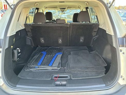 Certified 2023 Nissan Rogue SV image 13