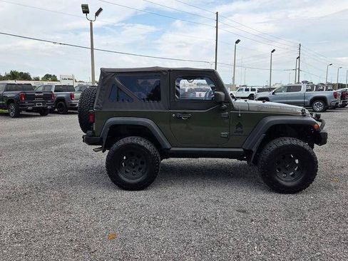 Used 2015 Jeep Wrangler Sport AWD/4WD image 6