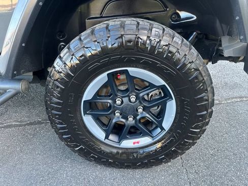 Used 2019 Jeep Wrangler Unlimited Rubicon AWD/4WD image 9