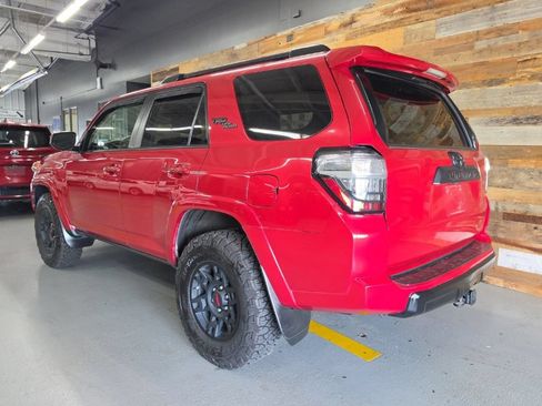 Used 2020 Toyota 4Runner TRD Off-Road AWD/4WD image 4