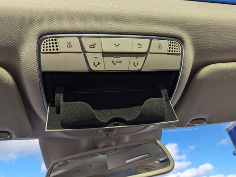 Used 2017 Mercedes-Benz S 550 4MATIC Sedan image 27