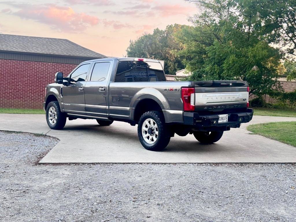Used 2017 Ford F250 Platinum w/ Platinum Ultimate Package AWD/4WD image 2