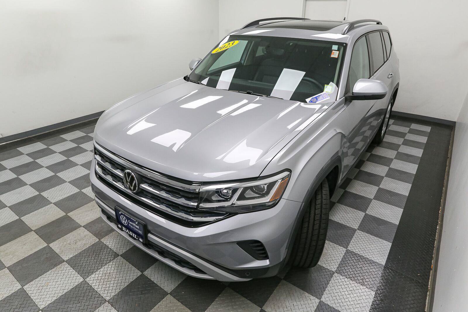 Certified 2023 Volkswagen Atlas SE w/ Panoramic Sunroof Package AWD/4WD image 7