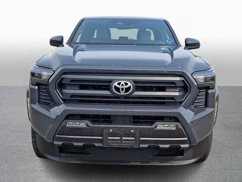Used 2025 Toyota Tacoma SR5 AWD/4WD image 2