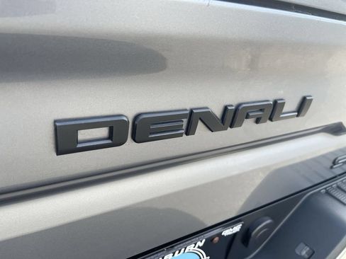 Used 2021 GMC Sierra 1500 Denali w/ Denali Ultimate Package AWD/4WD image 33