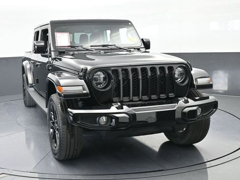 Used 2022 Jeep Gladiator Overland image 9