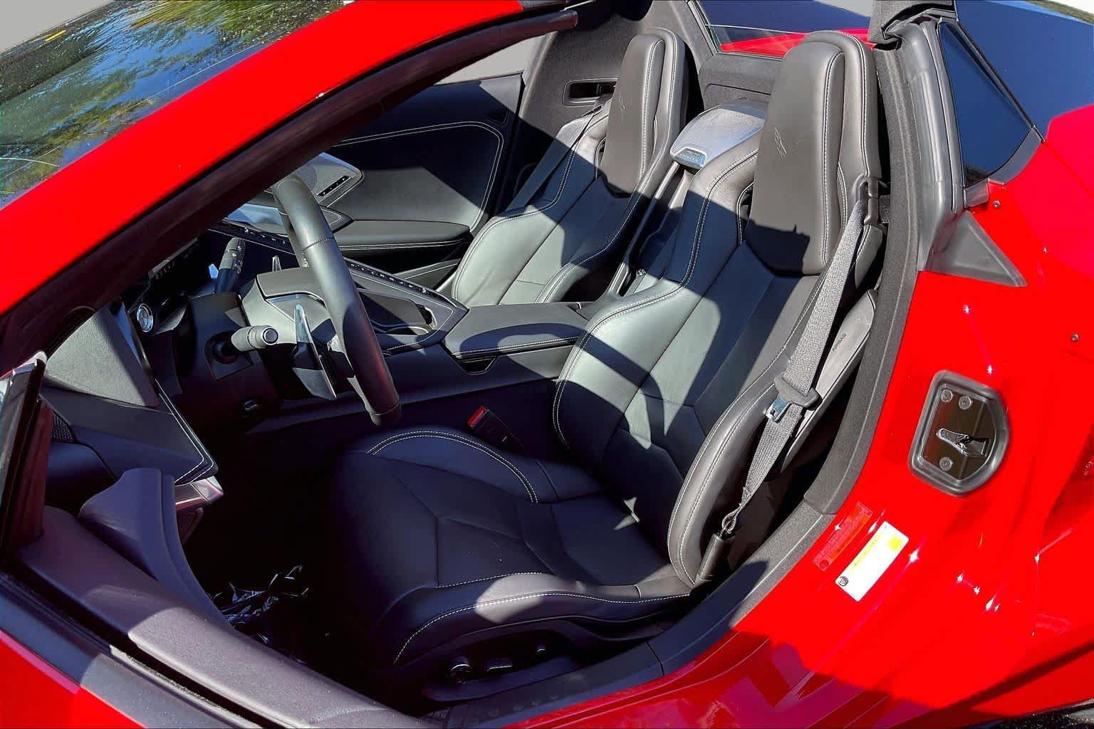 Used 2022 Chevrolet Corvette Stingray Preferred Conv w/ Z51 Performance Package RWD image 25