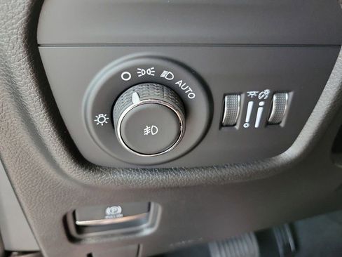 New 2025 Jeep Grand Cherokee Limited image 28