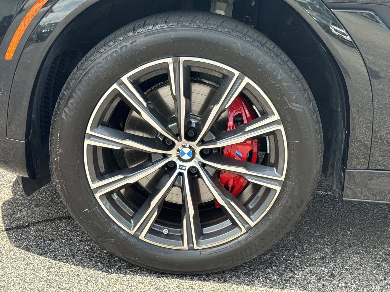 Used 2023 BMW X6 xDrive40i w/ M Sport Package AWD/4WD image 9