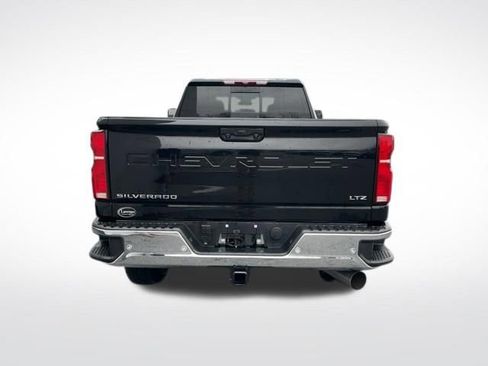 Used 2025 Chevrolet Silverado 3500 LTZ image 6