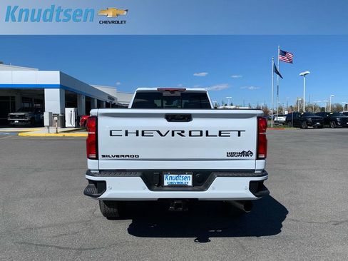 New 2026 Chevrolet Silverado 3500 High Country w/ Technology Package AWD/4WD image 6