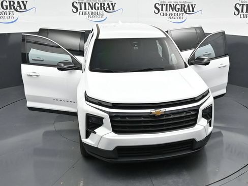 Certified 2024 Chevrolet Traverse LS FWD image 34