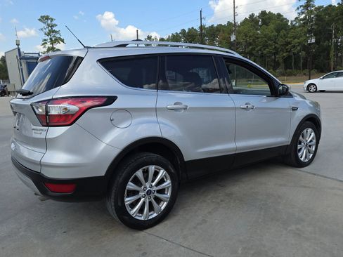 Used 2017 Ford Escape Titanium image 17