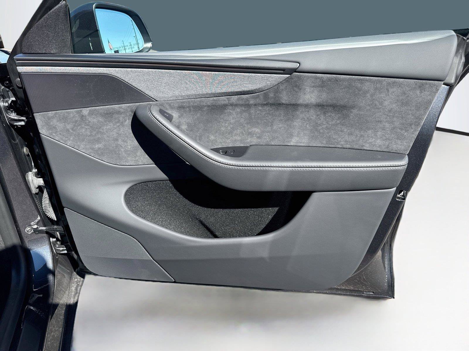 Used 2026 Tesla Model Y 2WD image 16