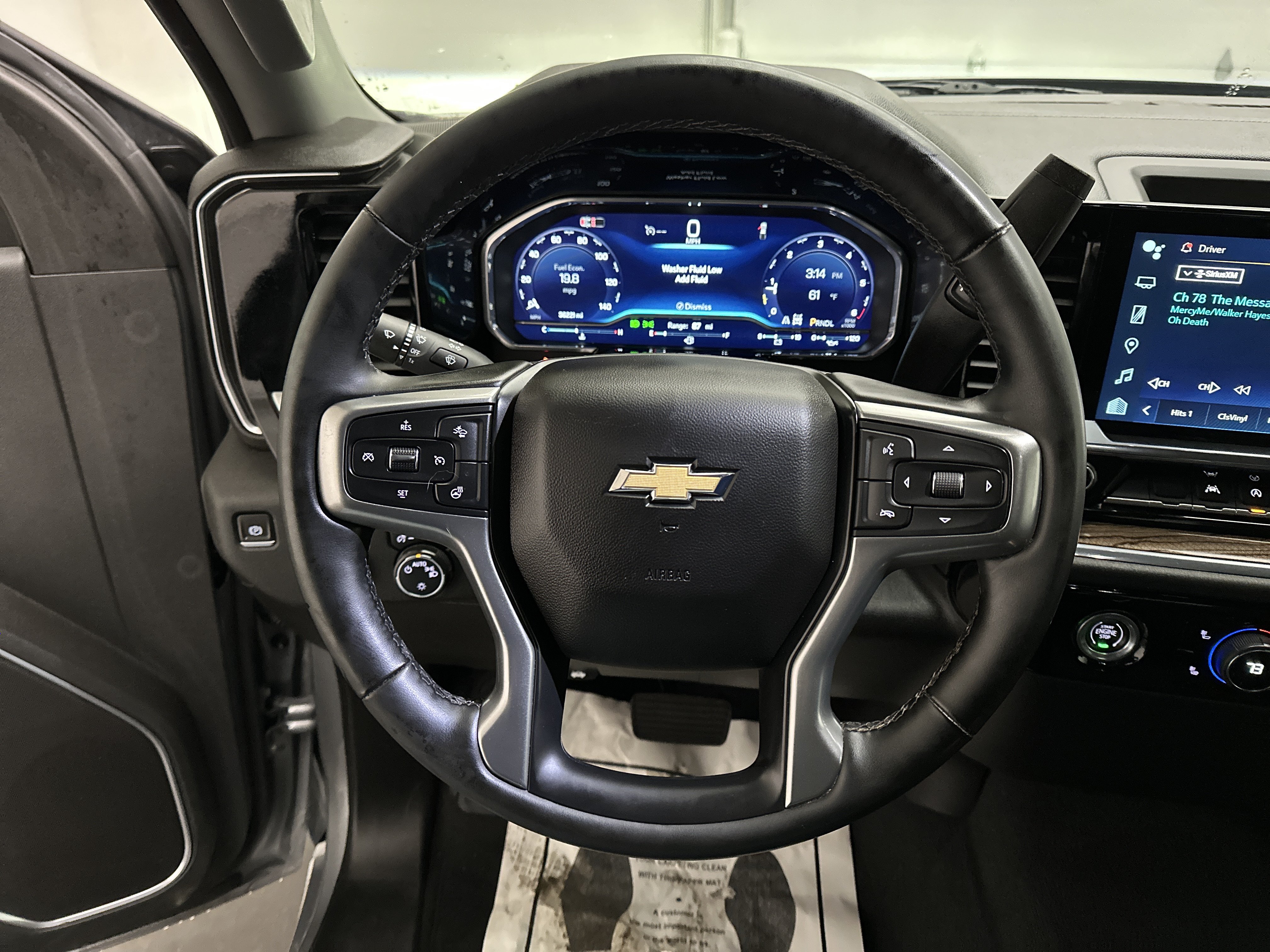 Used 2024 Chevrolet Silverado 1500 LT AWD/4WD image 25