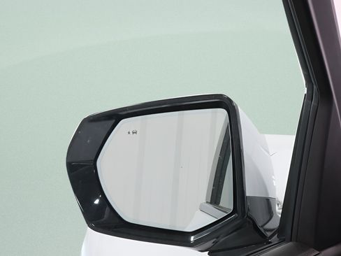 Used 2021 Chevrolet Tahoe High Country AWD/4WD image 17