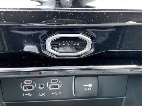 New 2026 Jeep Grand Cherokee L Limited w/ Limited Altitude Package AWD/4WD image 19