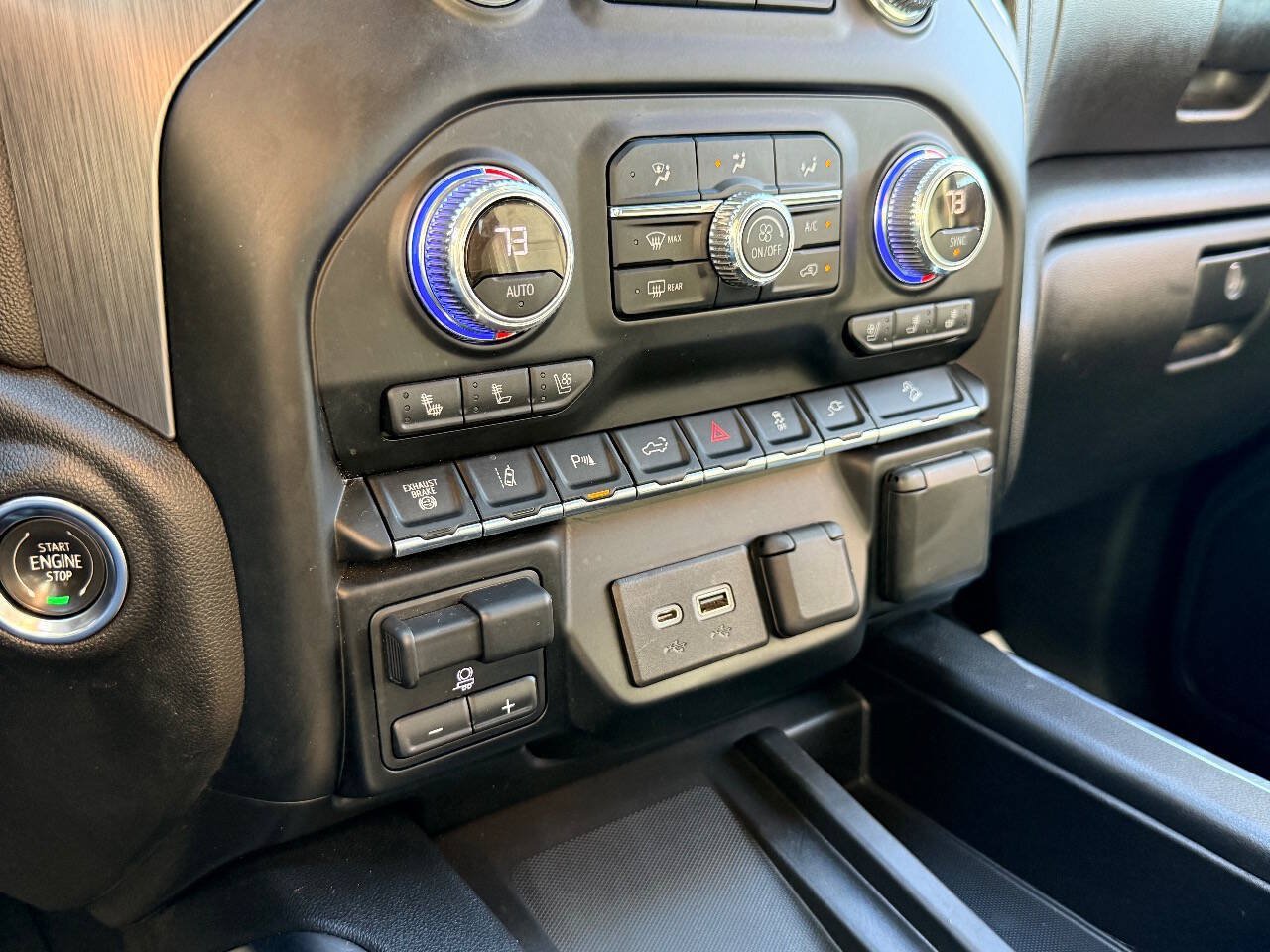 Used 2020 GMC Sierra 2500 Denali w/ Technology Package AWD/4WD image 31