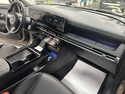 Used 2025 Hyundai Tucson Limited image 40