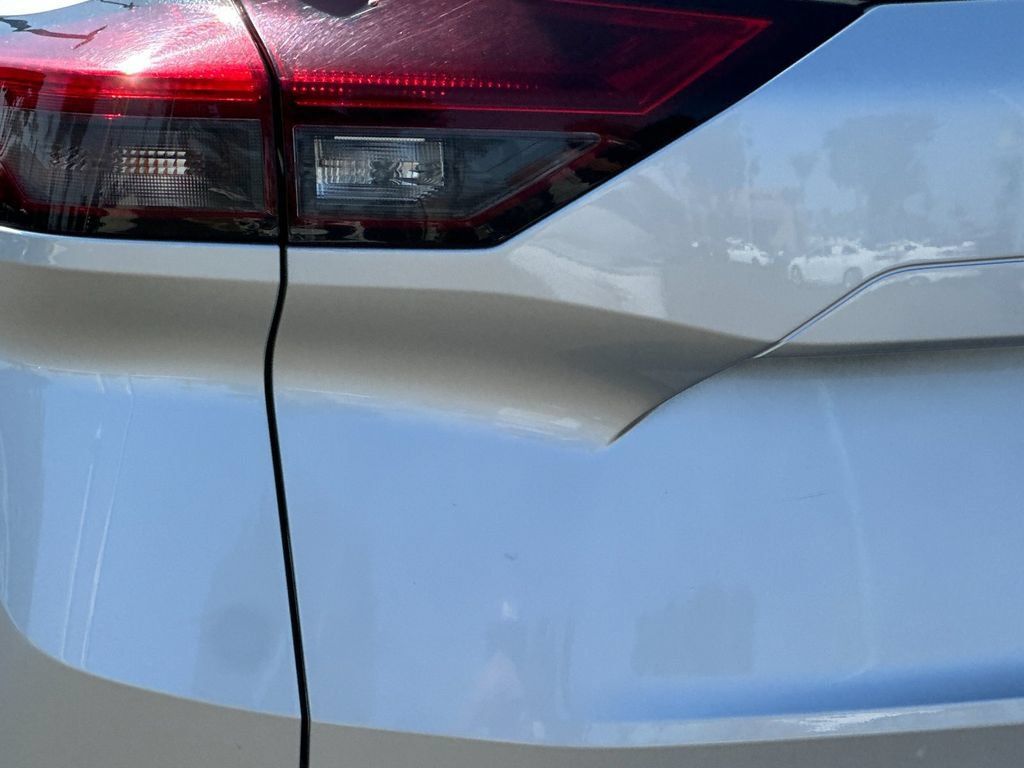 Used 2025 Nissan Rogue SV FWD image 25