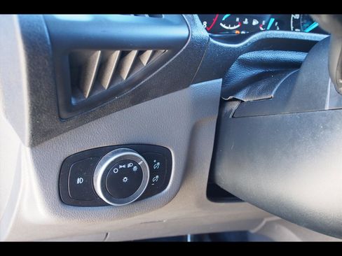 Used 2021 Ford Transit Connect XLT image 17