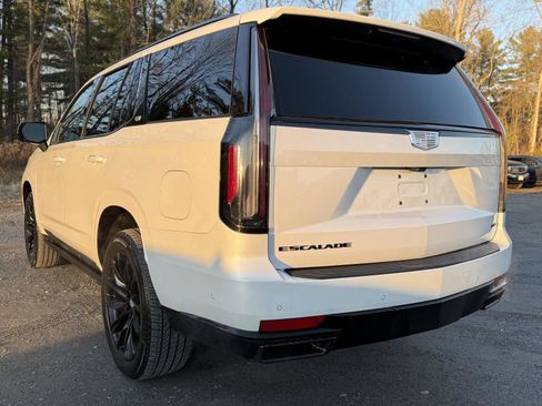 Certified 2023 Cadillac Escalade Sport w/ LPO, ONYX Package image 7