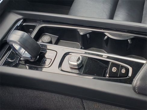 Used 2023 Volvo XC60 B5 Core w/ Climate Package image 26