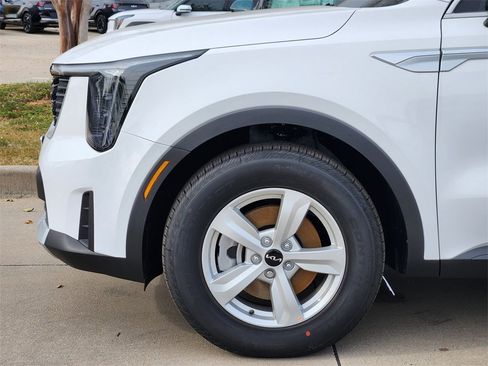 New 2026 Kia Sorento LX image 5