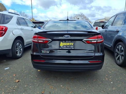 Used 2019 Ford Fusion Energi Titanium image 4