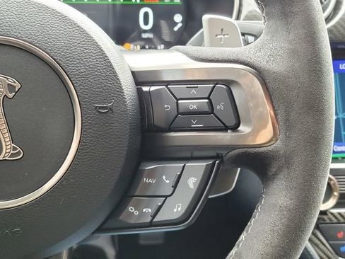Used 2021 Ford Mustang Shelby GT500 w/ Technology Package RWD image 22