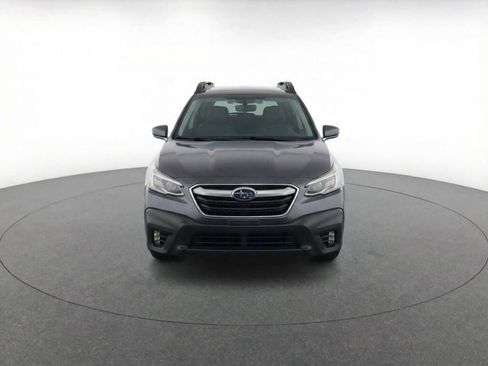 Used 2021 Subaru Outback Premium image 2