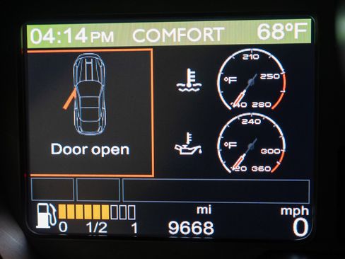 Used 2013 Ferrari California image 22