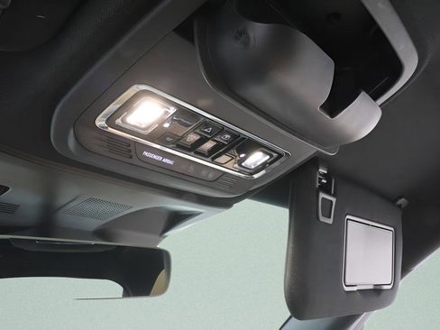 Used 2021 Lincoln Corsair Reserve w/ Equipment Group 201A image 18