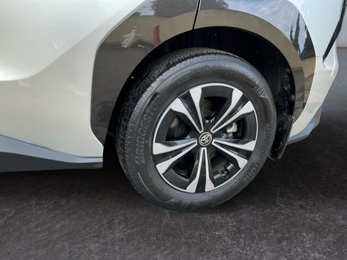 Used 2023 Toyota bZ4X XLE w/ Weather Package image 10