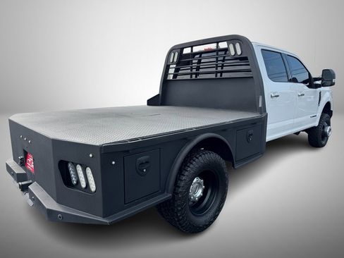 Used 2017 Ford F350 Lariat w/ Chrome Package image 3