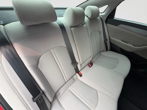Used 2017 Hyundai Sonata SE FWD image 18