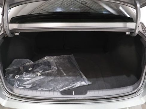 Used 2026 Hyundai Elantra Limited FWD image 35
