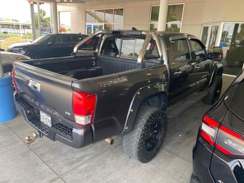 Used 2017 Toyota Tacoma SR w/ Tow Package AWD/4WD image 3