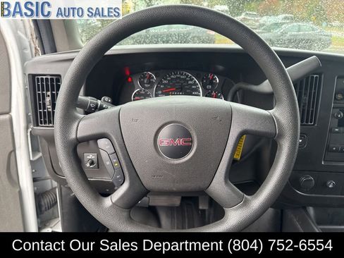 Used 2022 GMC Savana 2500 w/ Driver Convenience Package image 10