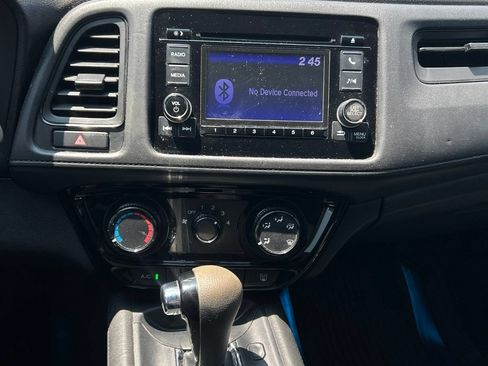Used 2020 Honda HR-V LX image 13