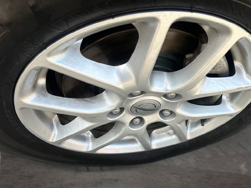 Used 2022 Chrysler Voyager LX FWD image 17