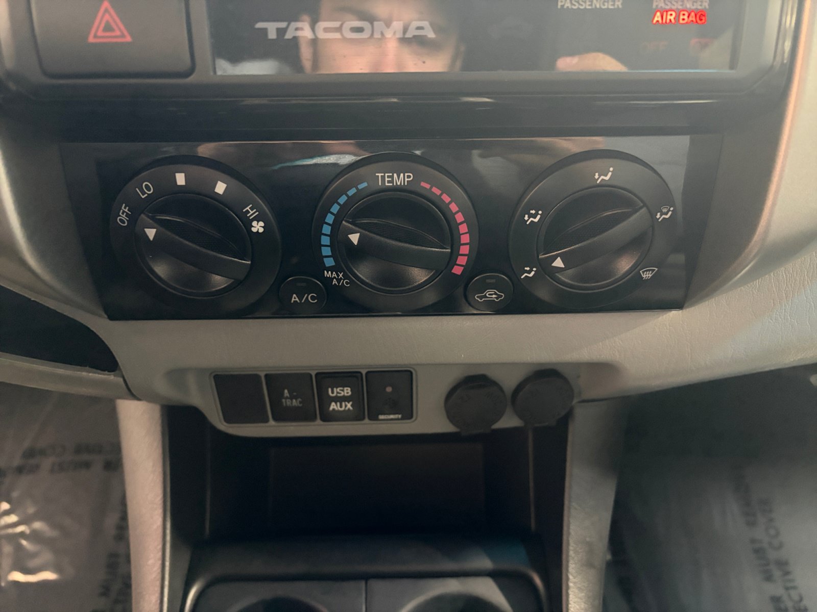 Used 2015 Toyota Tacoma TRD Pro w/ Off Road Towing Package AWD/4WD image 22